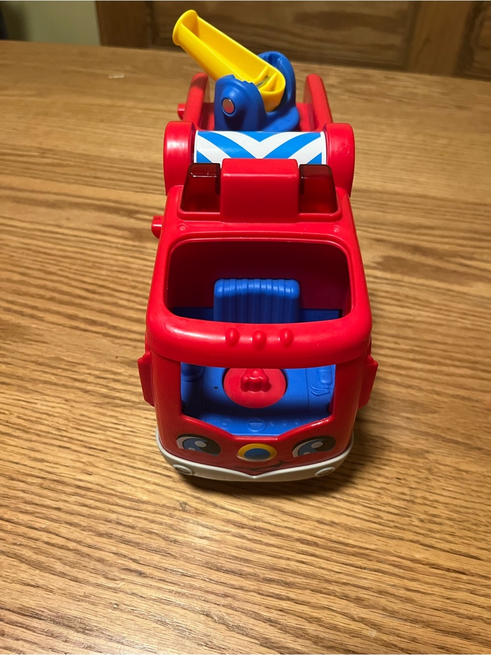 Fisher-Price Little People Helping Others RedFire Truck & Fireman Music and Ligh